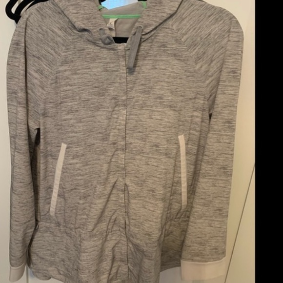 Lululemon sun showers jacket - Picture 3 of 4